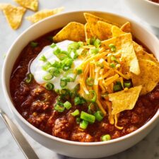 Slow-Cooker Beef Chili Recipe-image