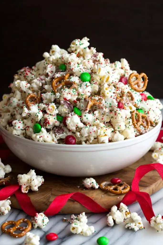 White Chocolate Christmas Popcorn Recipe
