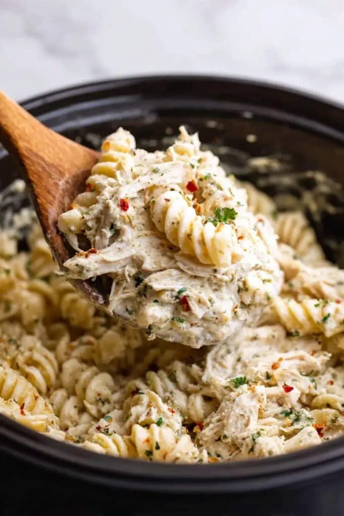 Crockpot Garlic Parmesan Chicken Pasta Recipe